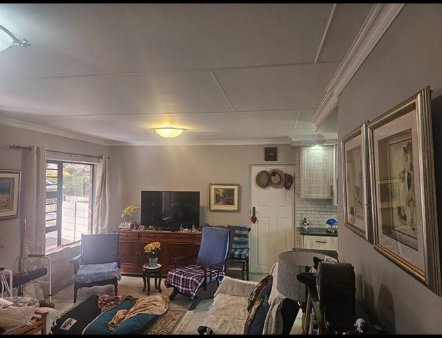 2 BEDROOM HOUSE FOR SALE IN DANA BAY